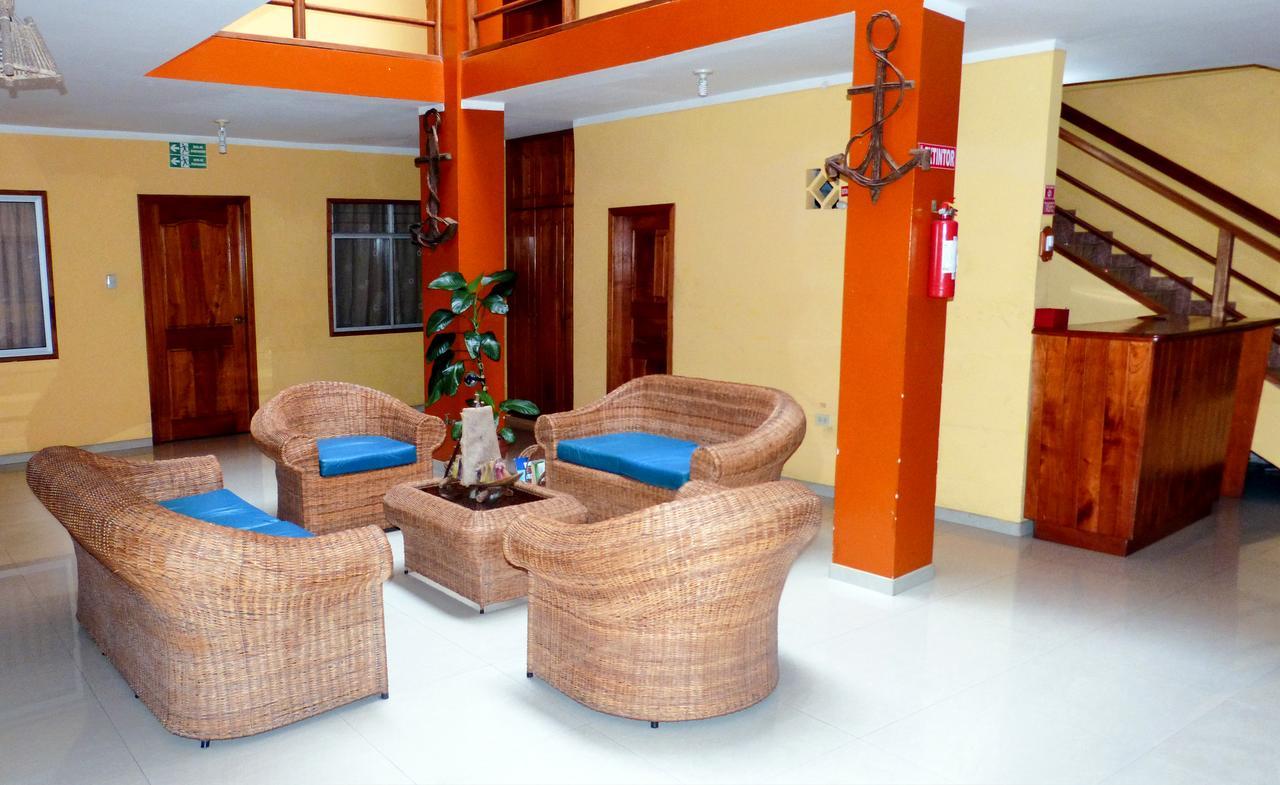 Hostal Leon Dormido Puerto Baquerizo Moreno Exterior foto